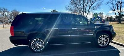 2008 Cadillac Escalade ESV   - Photo 5 - Englewood, CO 80113