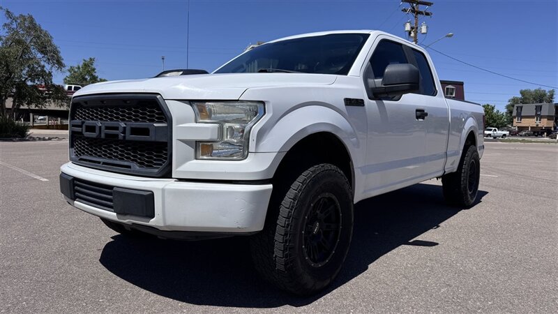 2015 Ford F-150 XLT - Photo 2 - Englewood, CO 80113