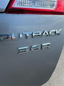 2010 Subaru Outback 3.6R Limited   - Photo 5 - Englewood, CO 80113