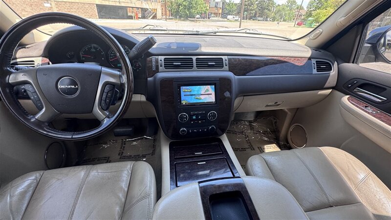 2008 GMC Yukon Denali - Photo 13 - Englewood, CO 80113