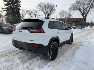2016 Jeep Cherokee Trailhawk  One Owner No Accidents - Photo 6 - Edmonton, AB T5W 1E5