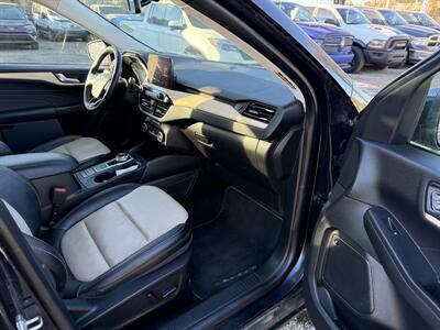 2021 Ford Escape Hybrid Titanium   - Photo 7 - Edmonton, AB T5W 1E5