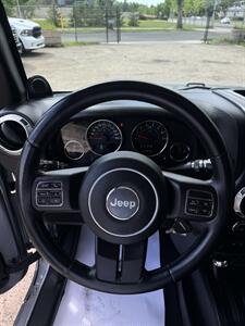 2013 Jeep Wrangler Rubicon   - Photo 13 - Edmonton, AB T5W 1E5