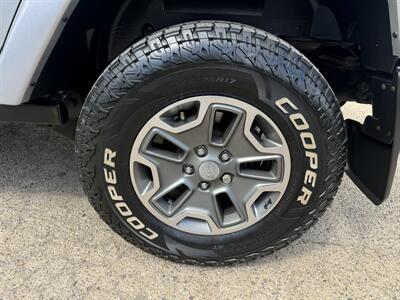 2013 Jeep Wrangler Rubicon   - Photo 15 - Edmonton, AB T5W 1E5