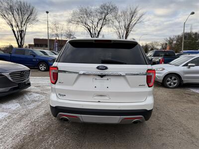 2017 Ford Explorer XLT   - Photo 5 - Edmonton, AB T5W 1E5
