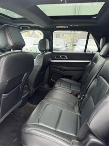 2017 Ford Explorer XLT   - Photo 8 - Edmonton, AB T5W 1E5