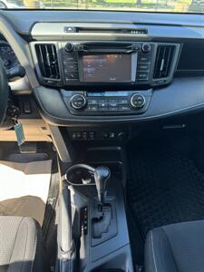 2017 Toyota RAV4 XLE   - Photo 12 - Edmonton, AB T5W 1E5