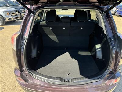 2017 Toyota RAV4 XLE   - Photo 7 - Edmonton, AB T5W 1E5
