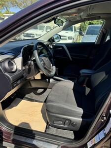2017 Toyota RAV4 XLE   - Photo 11 - Edmonton, AB T5W 1E5