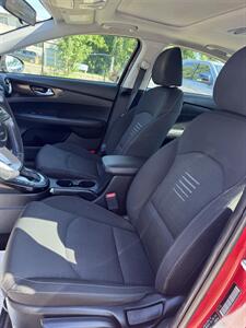 2021 Kia Forte EX   - Photo 9 - Edmonton, AB T5W 1E5