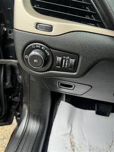 2016 Jeep Cherokee Latitude   - Photo 14 - Edmonton, AB T5W 1E5