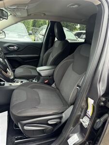 2016 Jeep Cherokee Latitude   - Photo 11 - Edmonton, AB T5W 1E5