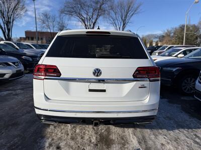 2019 Volkswagen Atlas V6 SEL R-Line 4Motion   - Photo 5 - Edmonton, AB T5W 1E5