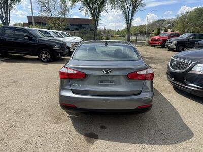 2016 Kia Forte LX   - Photo 5 - Edmonton, AB T5W 1E5