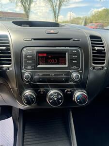 2016 Kia Forte LX   - Photo 11 - Edmonton, AB T5W 1E5