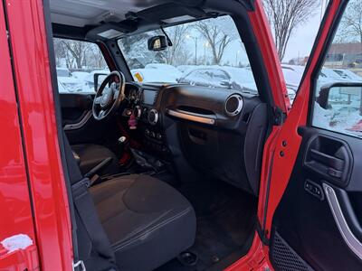 2016 Jeep Wrangler Unlimited Sahara  Low Km's! - Photo 6 - Edmonton, AB T5W 1E5