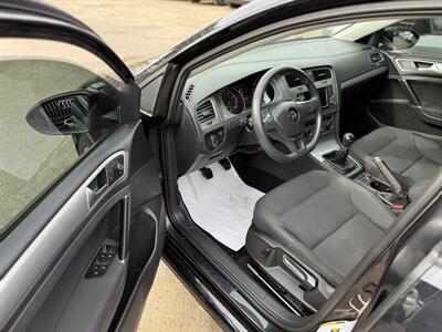 2017 Volkswagen Golf TSI S   - Photo 11 - Edmonton, AB T5W 1E5