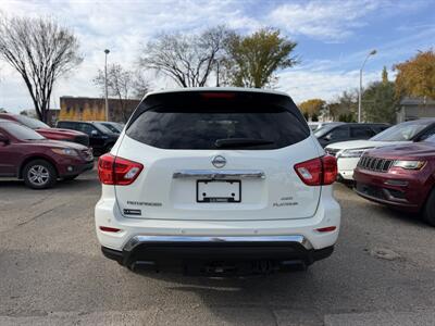 2017 Nissan Pathfinder Platinum - Photo 5 - Edmonton, AB T5W 1E5