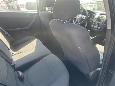 2012 Kia Forte EX   - Photo 9 - Edmonton, AB T5W 1E5