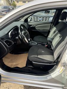 2012 Chrysler 200 Series Touring   - Photo 10 - Edmonton, AB T5W 1E5