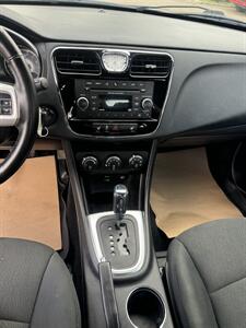 2012 Chrysler 200 Series Touring   - Photo 11 - Edmonton, AB T5W 1E5