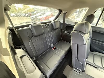 2021 Volkswagen Tiguan SEL Premium R-Line 4Motion   - Photo 9 - Edmonton, AB T5W 1E5