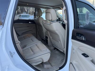 2019 Jeep Grand Cherokee Overland   - Photo 8 - Edmonton, AB T5W 1E5