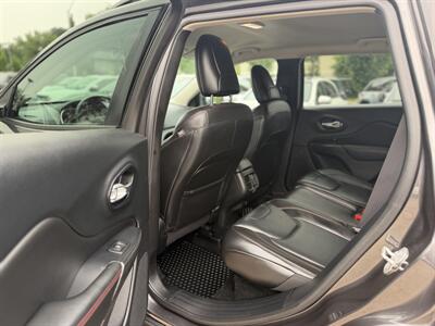 2015 Jeep Cherokee Trailhawk   - Photo 9 - Edmonton, AB T5W 1E5