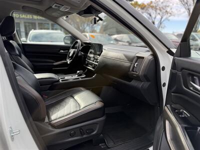 2023 Nissan Pathfinder Platinum - Photo 7 - Edmonton, AB T5W 1E5