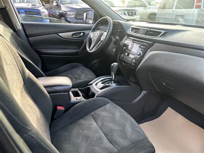 2016 Nissan Rogue SV   - Photo 9 - Edmonton, AB T5W 1E5