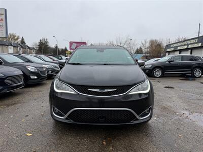 2017 Chrysler Pacifica Limited   - Photo 2 - Edmonton, AB T5W 1E5
