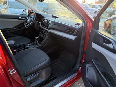 2023 Volkswagen Taos Comfortline 4Motion   - Photo 7 - Edmonton, AB T5W 1E5