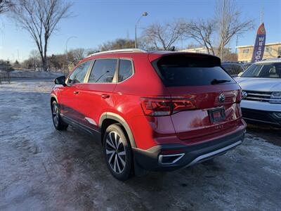 2023 Volkswagen Taos Comfortline 4Motion   - Photo 4 - Edmonton, AB T5W 1E5