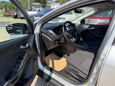2018 Ford Focus SEL   - Photo 10 - Edmonton, AB T5W 1E5