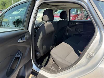 2018 Ford Focus SEL   - Photo 9 - Edmonton, AB T5W 1E5