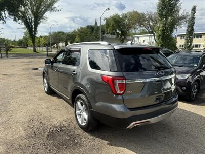 2016 Ford Explorer XLT   - Photo 4 - Edmonton, AB T5W 1E5