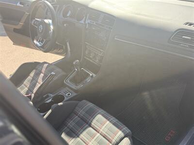 2018 Volkswagen Golf GTI SE   - Photo 11 - Edmonton, AB T5W 1E5