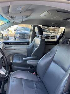 2010 Volkswagen Routan SE   - Photo 15 - Edmonton, AB T5W 1E5