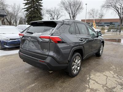 2020 Toyota RAV4 XLE - Photo 6 - Edmonton, AB T5W 1E5