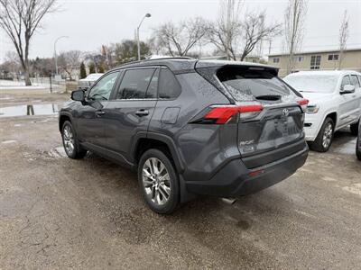 2020 Toyota RAV4 XLE - Photo 4 - Edmonton, AB T5W 1E5