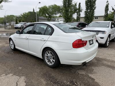 2010 BMW 323i   - Photo 4 - Edmonton, AB T5W 1E5
