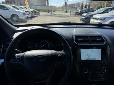 2017 Ford Explorer XLT - Photo 12 - Edmonton, AB T5W 1E5