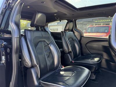 2022 Chrysler Pacifica Hybrid Limited   - Photo 8 - Edmonton, AB T5W 1E5