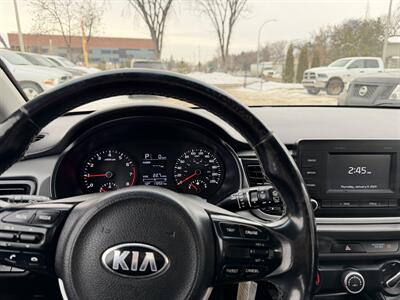 2018 Kia Rio 5-Door LX   - Photo 11 - Edmonton, AB T5W 1E5