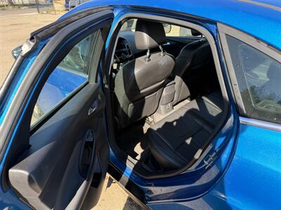 2012 Ford Focus SEL   - Photo 9 - Edmonton, AB T5W 1E5