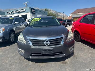 2013 Nissan Altima 3.5 SV   - Photo 2 - Orem, UT 84057