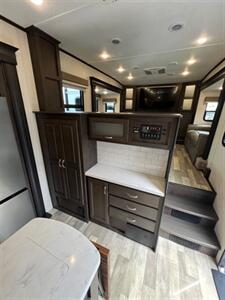 2023 Coachmen Brookstone 344FL   - Photo 10 - Fort Myers, FL 33905