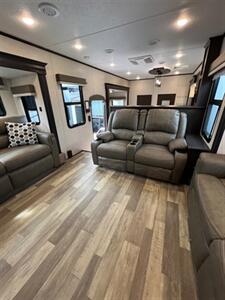 2023 Coachmen Brookstone 344FL   - Photo 15 - Fort Myers, FL 33905