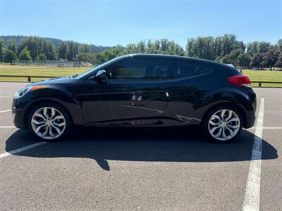 2013 Hyundai VELOSTER Veloster , 2 dr Coupe, 6 Speed Manual !   - Photo 2 - Gladstone, OR 97027