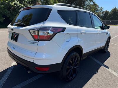 2017 Ford Escape Titanium   - Photo 5 - Gladstone, OR 97027